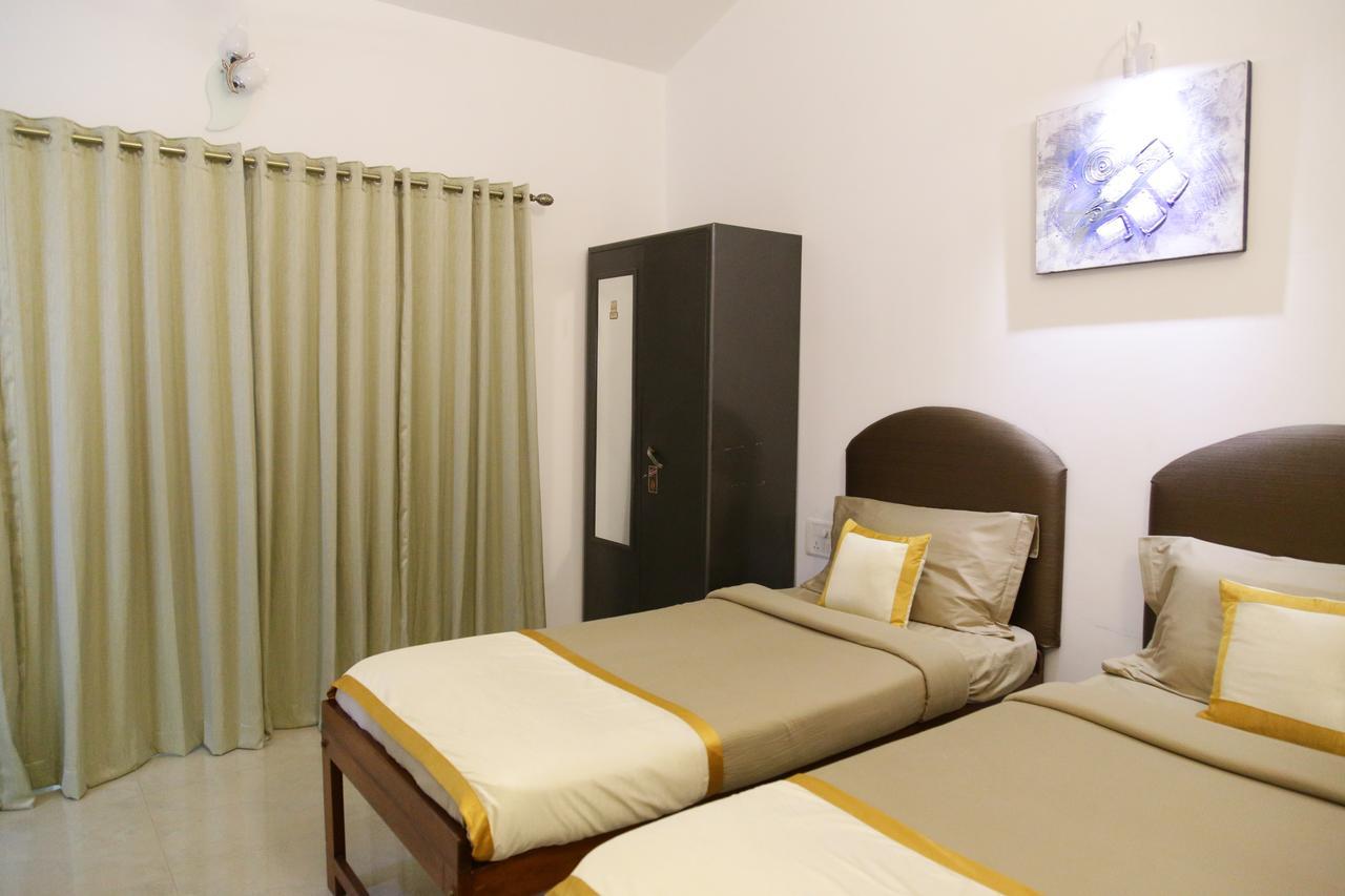 Hill Top Goa Lodge Vagator Extérieur photo