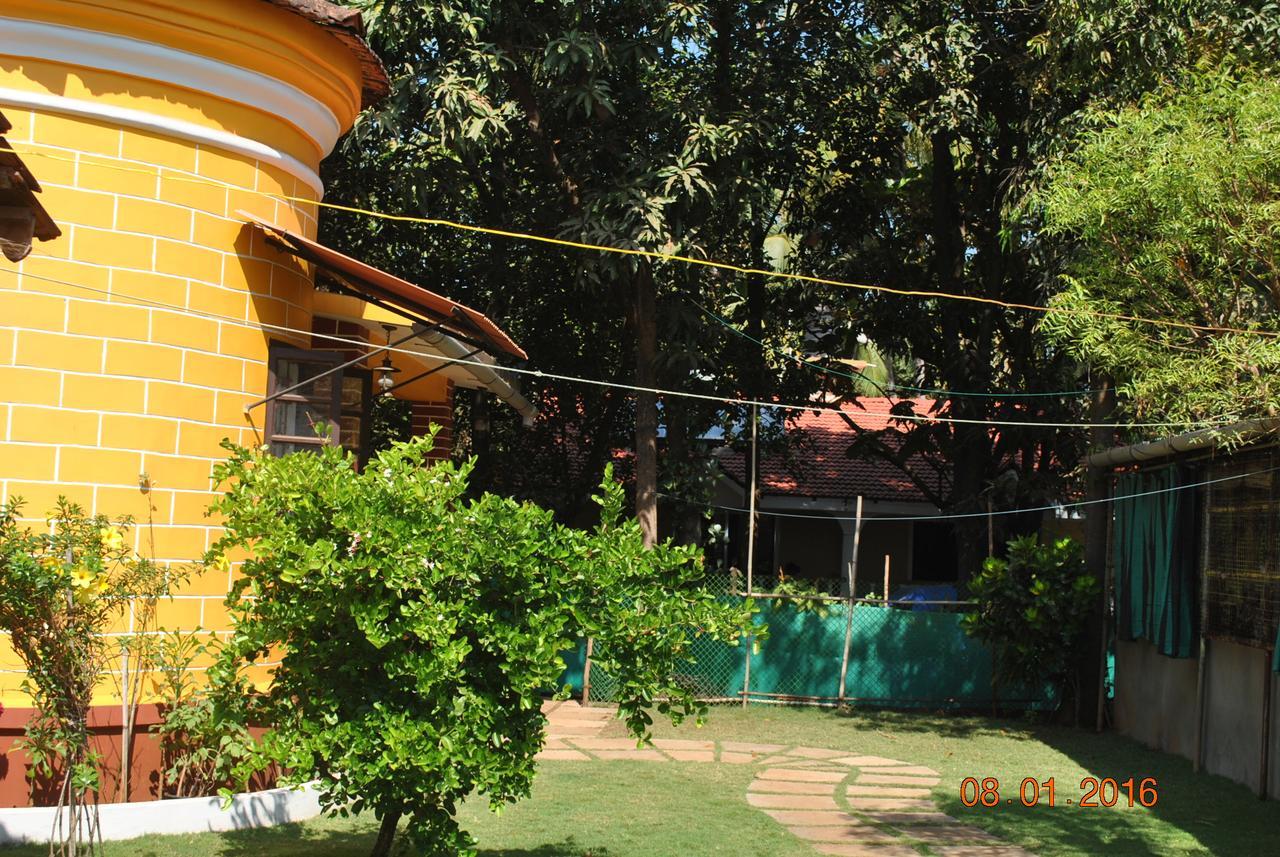 Hill Top Goa Lodge Vagator Extérieur photo
